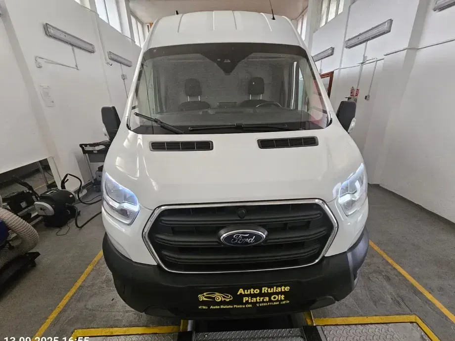 Ford Transit — imagine 9