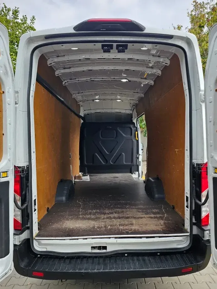 Ford Transit — imagine 15