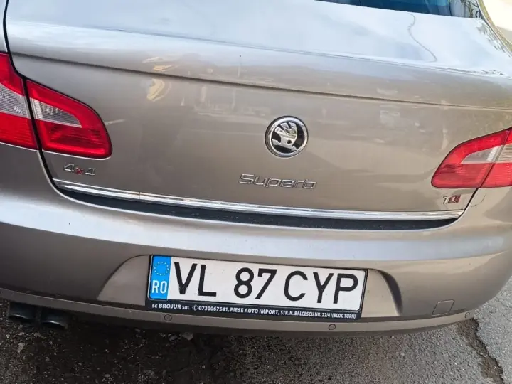 Škoda Superb II Berlina