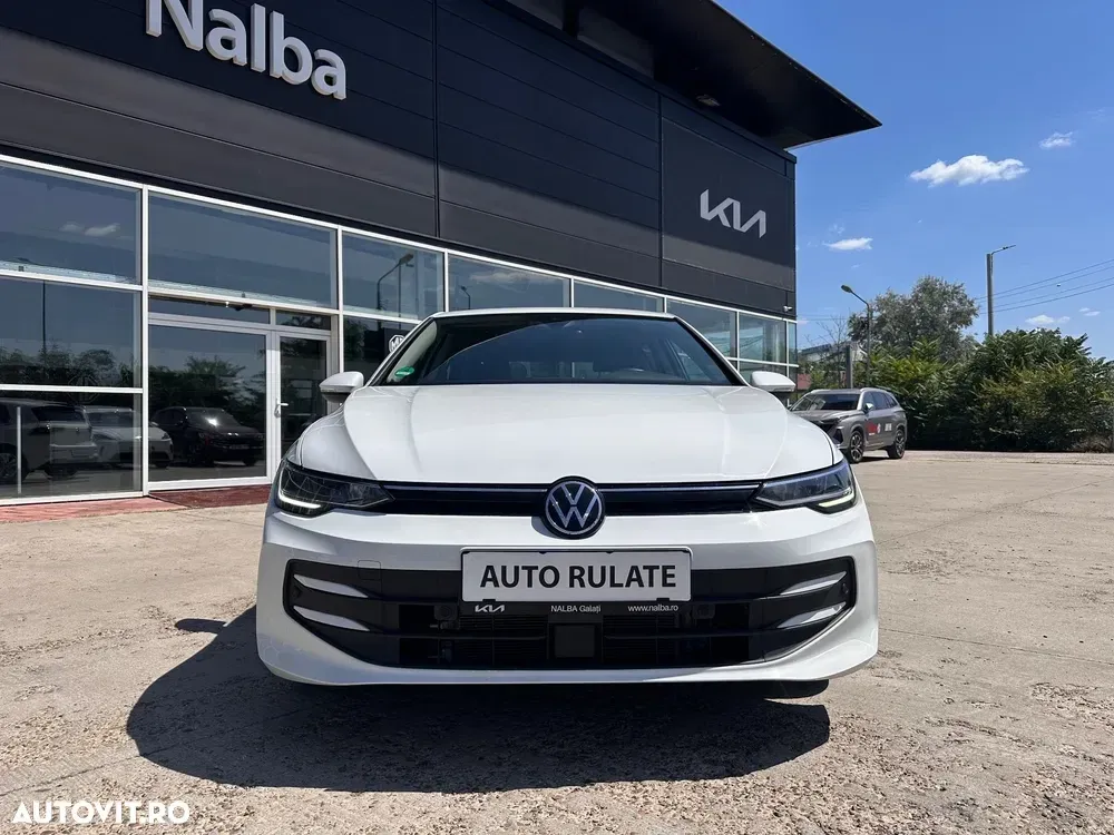 Volkswagen Golf VIII 1.5 eTSI ACT DSG MHEV Life — imagine 2