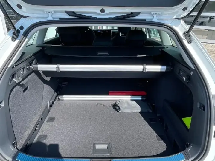 Volkswagen Passat B8 1.5 eTSI DSG MHEV Base