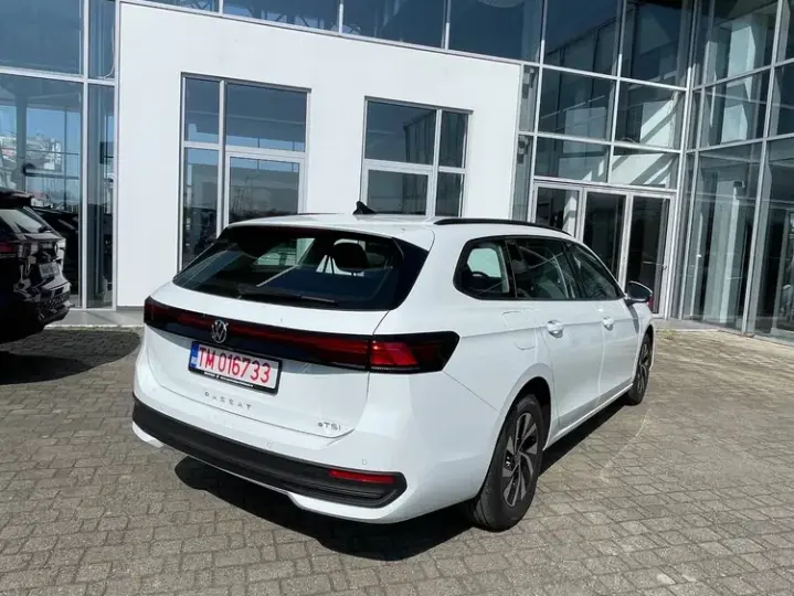 Volkswagen Passat B8 1.5 eTSI DSG MHEV Base
