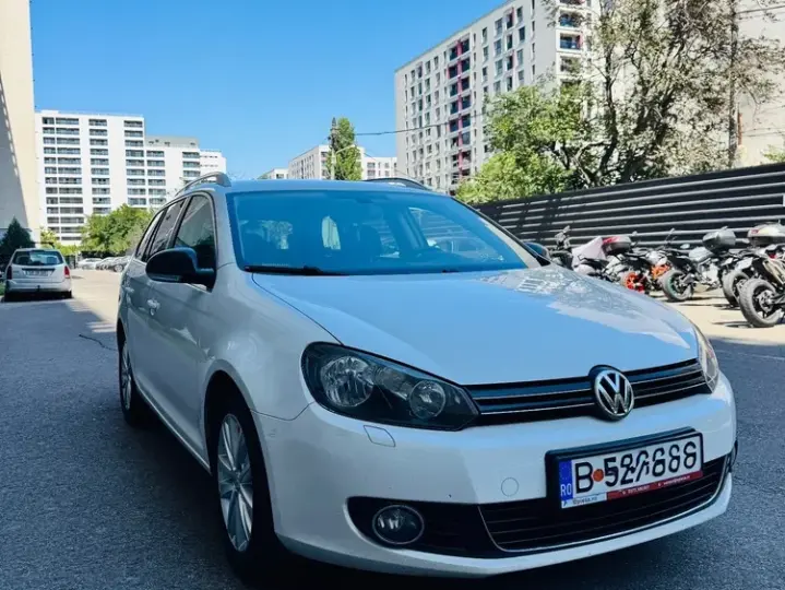 Volkswagen Golf VI 1.6 TDI DPF Style