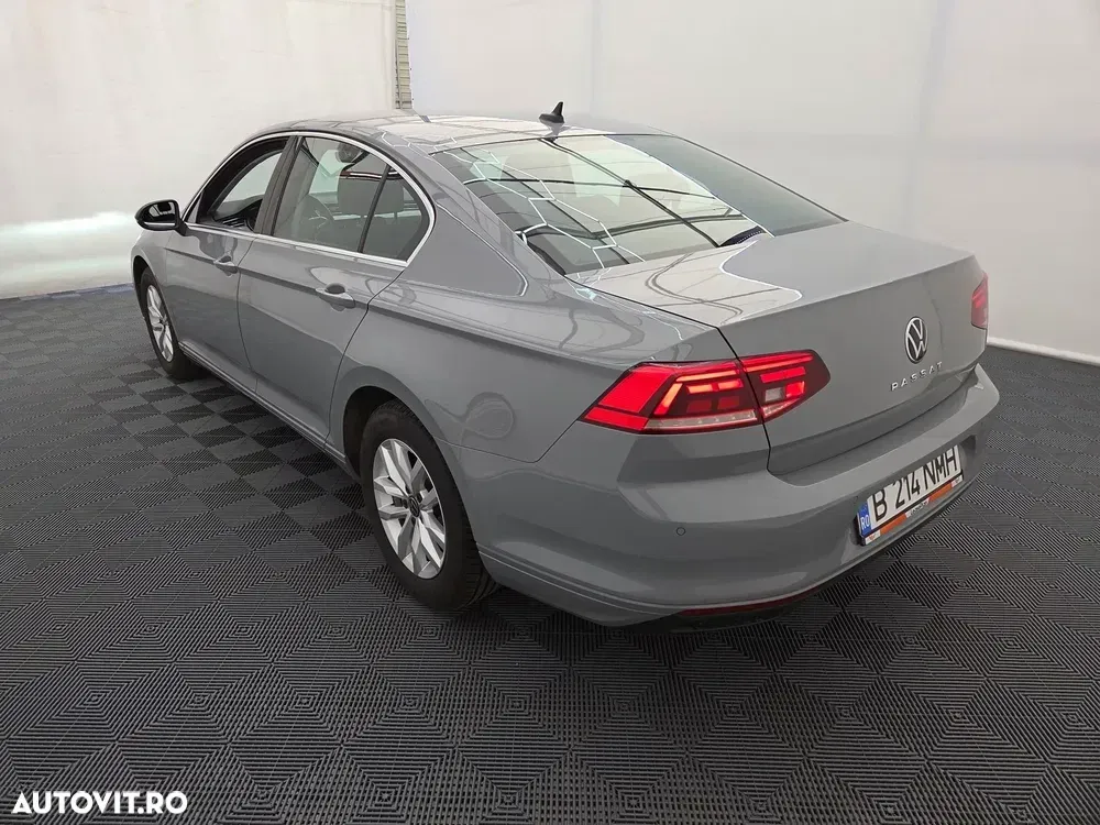 Volkswagen Passat 2.0 TDI DSG Comfortline — imagine 2