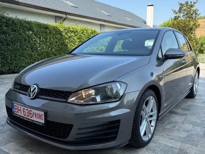 Volkswagen Golf 2.0 TDI DPF BMT DSG GTD