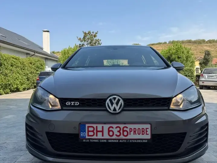 Volkswagen Golf 2.0 TDI DPF BMT DSG GTD