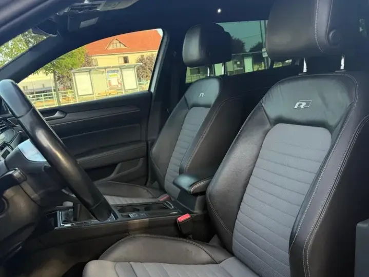 Volkswagen Passat B8 2.0 TDI R Executive