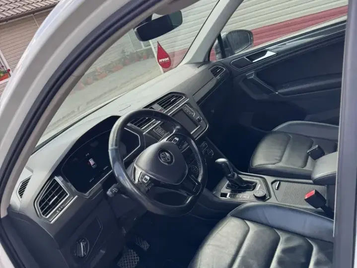 Volkswagen Tiguan II 2.0 TDI SCR DSG R-Line