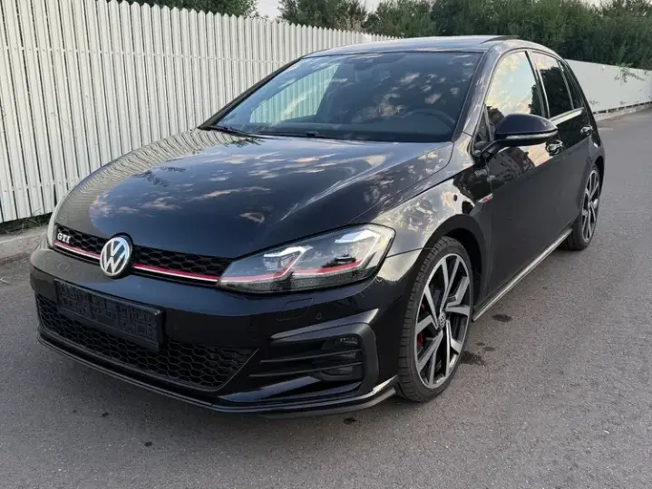 Volkswagen Golf VII