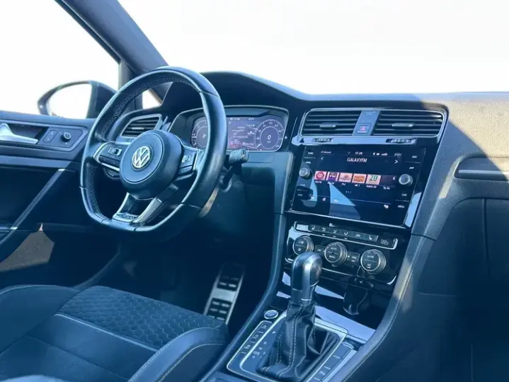 Volkswagen Golf VII 2.0 TDI DSG GTD