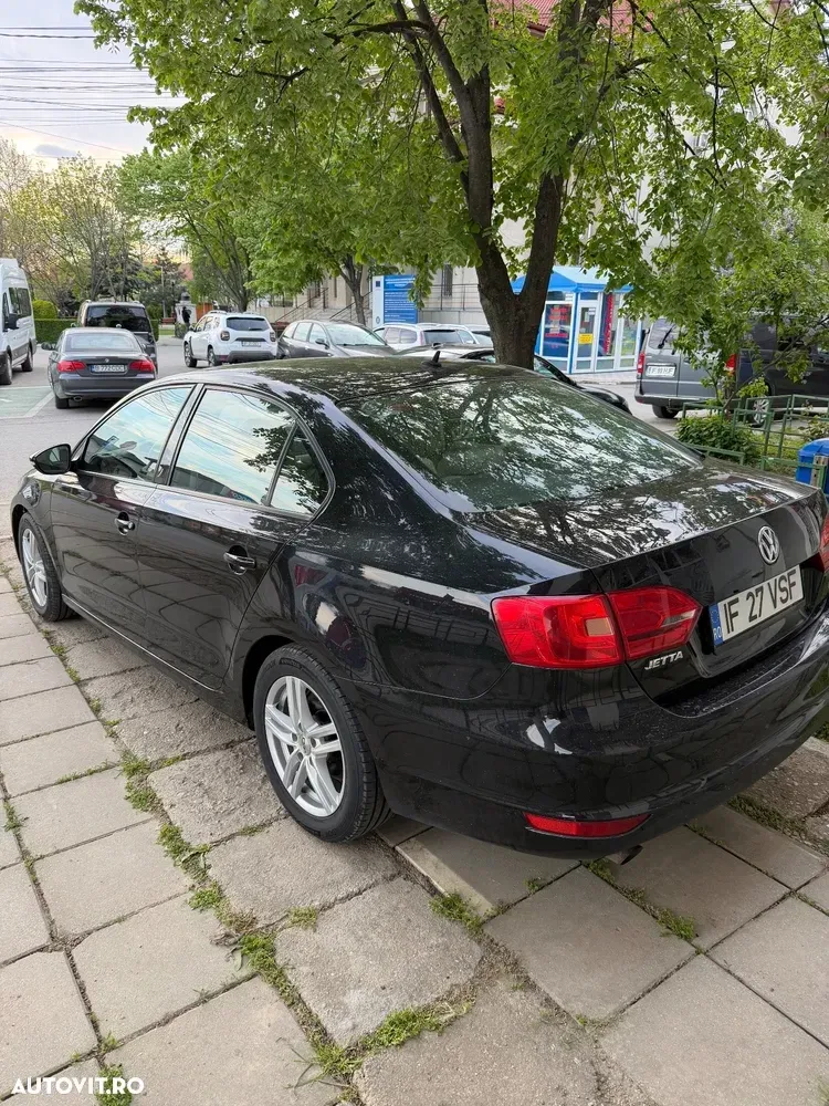 Volkswagen Jetta A6 1.2 TSI Trendline — imagine 3
