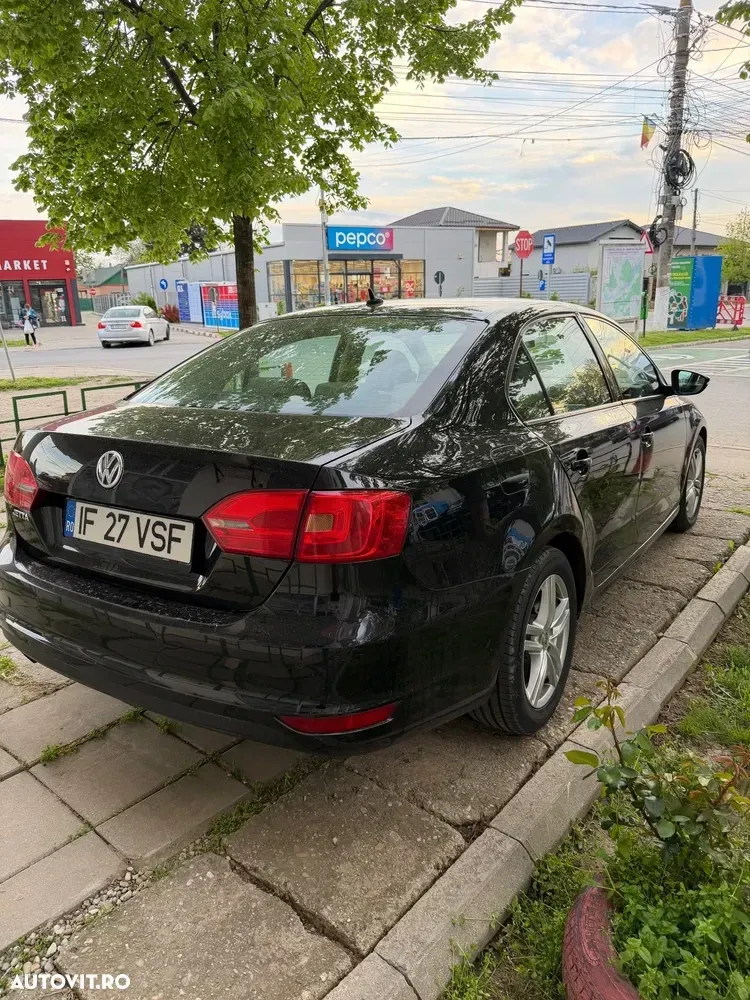 Volkswagen Jetta A6 1.2 TSI Trendline — imagine 5