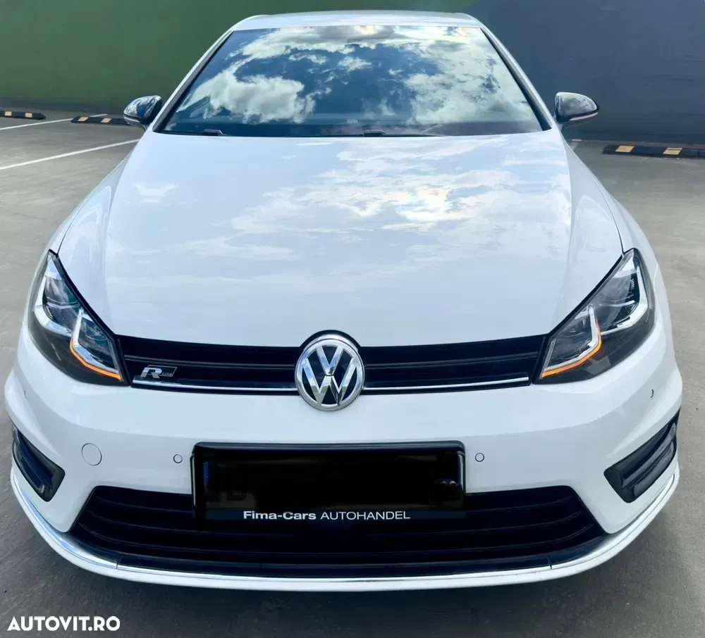 Volkswagen Golf — imagine 3