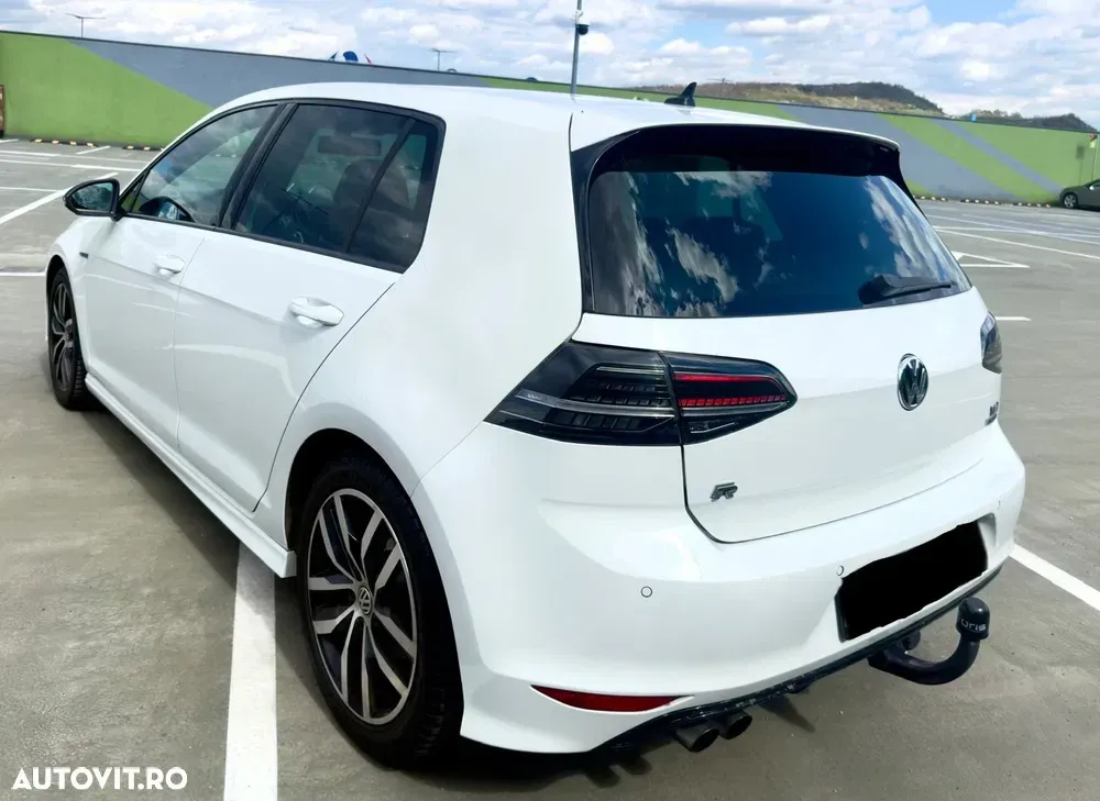 Volkswagen Golf — imagine 4