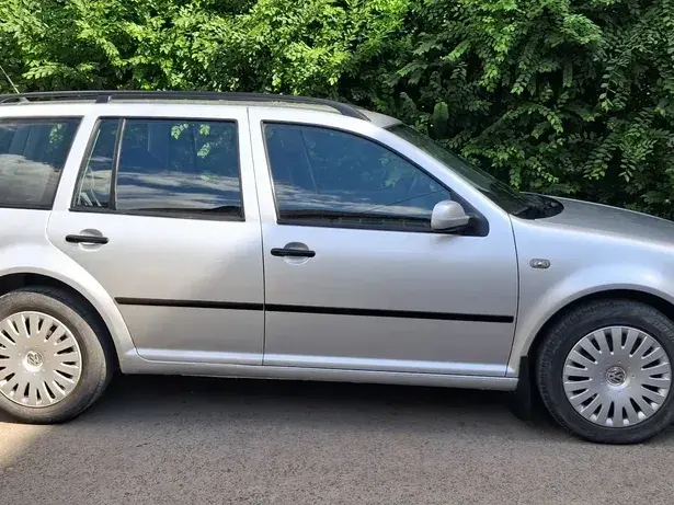 Volkswagen Golf V