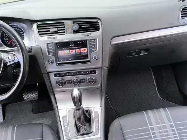 Volkswagen Golf VII