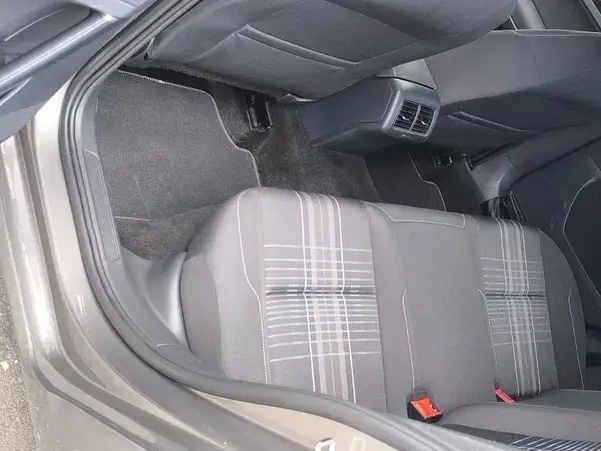 Volkswagen Golf VII