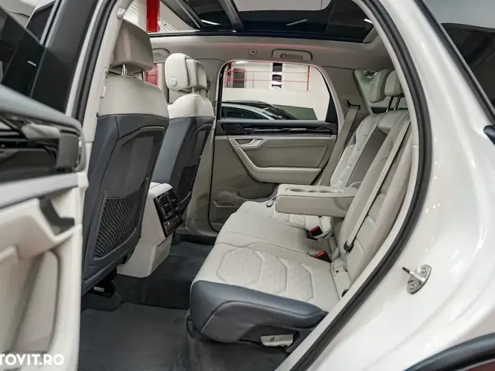 Volkswagen Touareg III 3.0 V6 e-Hybrid 4Motion Aut. Elegance