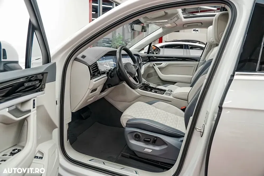 Volkswagen Touareg III 3.0 V6 e-Hybrid 4Motion Aut. Elegance — imagine 4