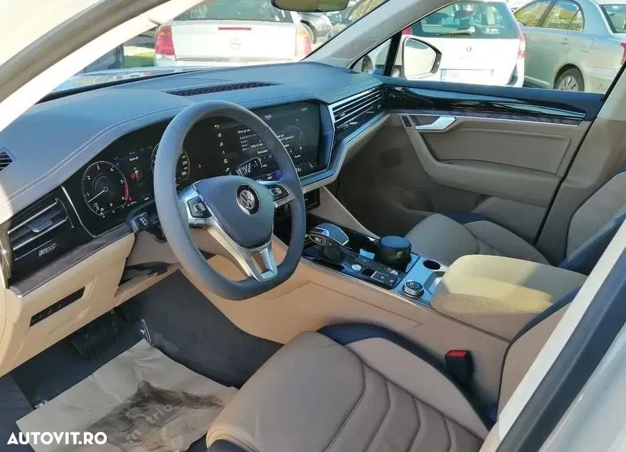 Volkswagen Touareg — imagine 4