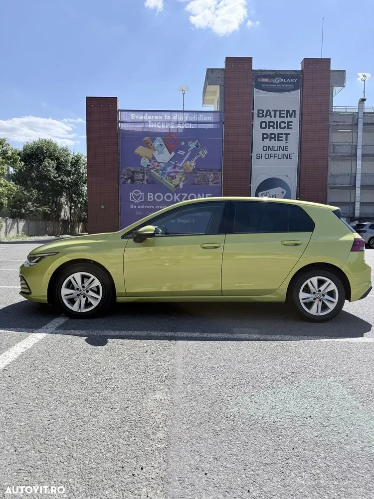 Volkswagen Golf VIII 1.5 eTSI MHEV 150CP DSG Life — imagine 2