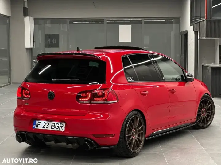 Volkswagen Golf VI