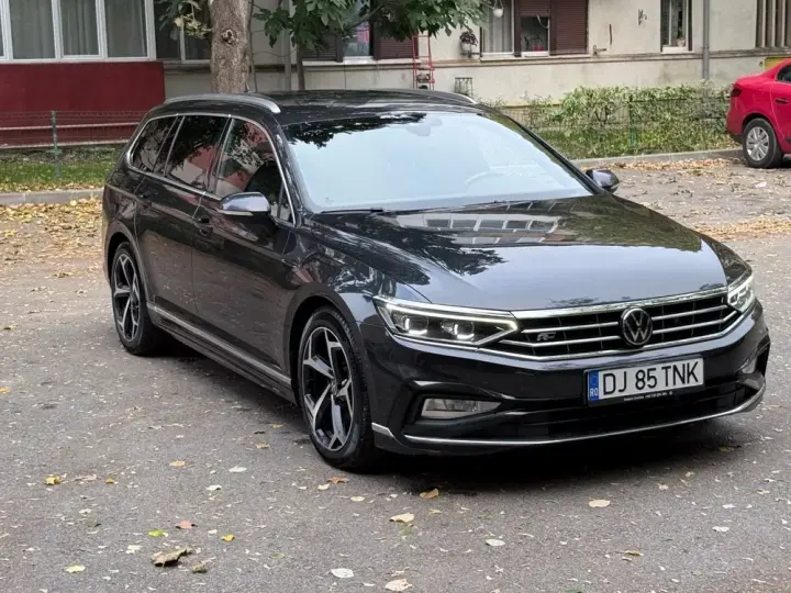 Volkswagen Passat B8 2.0 TDI SCR DSG 4Motion Business
