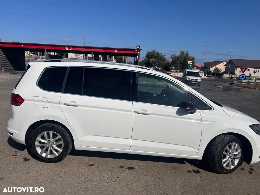 Volkswagen Touran II 2.0 TDI DSG Highline — imagine 4
