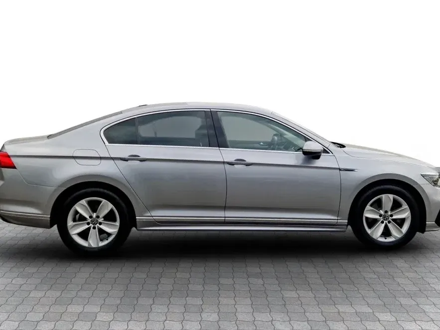 Volkswagen Passat B8 2.0 TDI SCR DSG Elegance — imagine 6