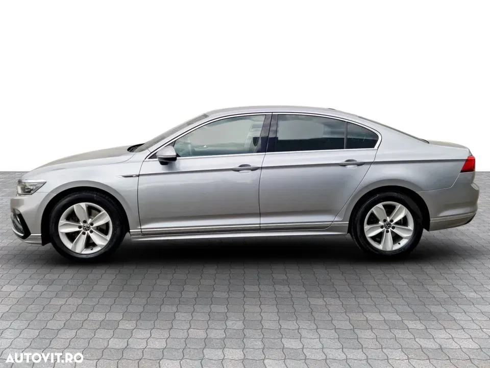 Volkswagen Passat B8 2.0 TDI SCR DSG Elegance — imagine 2