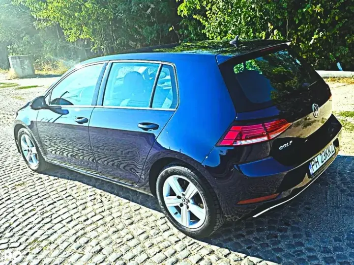 Volkswagen Golf VII 1.6 TDI DSG Comfortline