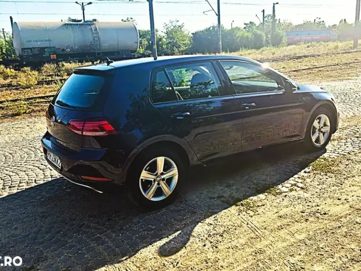 Volkswagen Golf VII 1.6 TDI DSG Comfortline