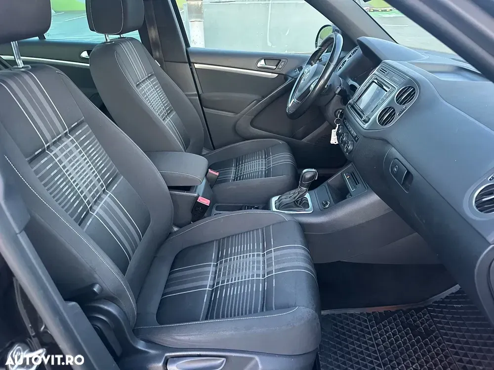 Volkswagen Tiguan 2.0 TDI SCR 4MOTION BlueMotion Technology DSG Lounge Sport & Style — imagine 6
