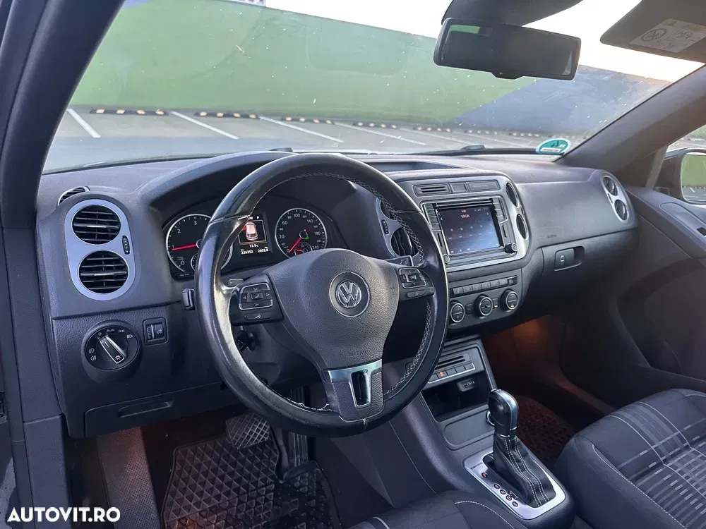 Volkswagen Tiguan 2.0 TDI SCR 4MOTION BlueMotion Technology DSG Lounge Sport & Style — imagine 4