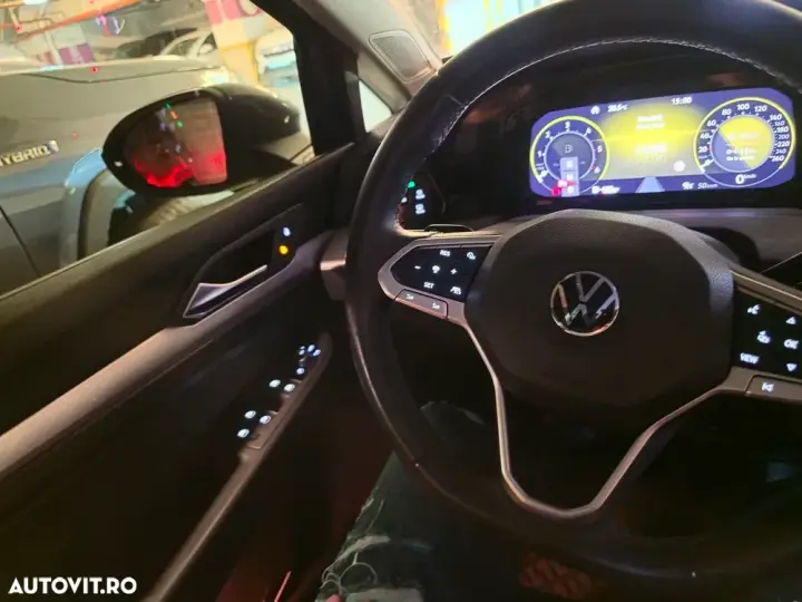 Volkswagen Golf VIII