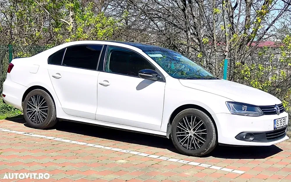 Volkswagen Jetta A6 1.6 TDI CR DPF Comfortline — imagine 4