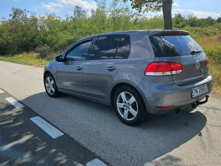 Volkswagen Golf VI