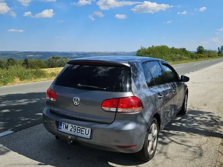 Volkswagen Golf VI