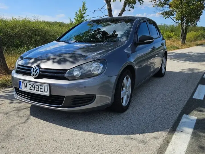 Volkswagen Golf VI