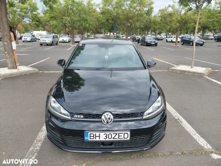 Volkswagen Golf VII GTD 2.0 TDI SCR DSG