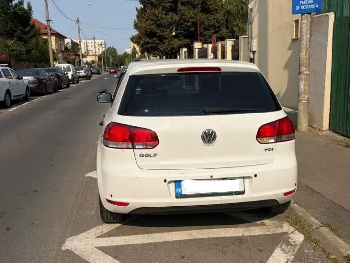 Volkswagen Golf VI 1.6 TDI DPF Comfortline