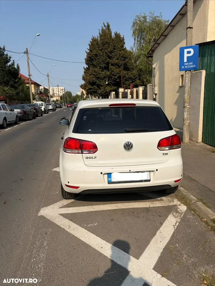 Volkswagen Golf VI 1.6 TDI DPF Comfortline — imagine 3