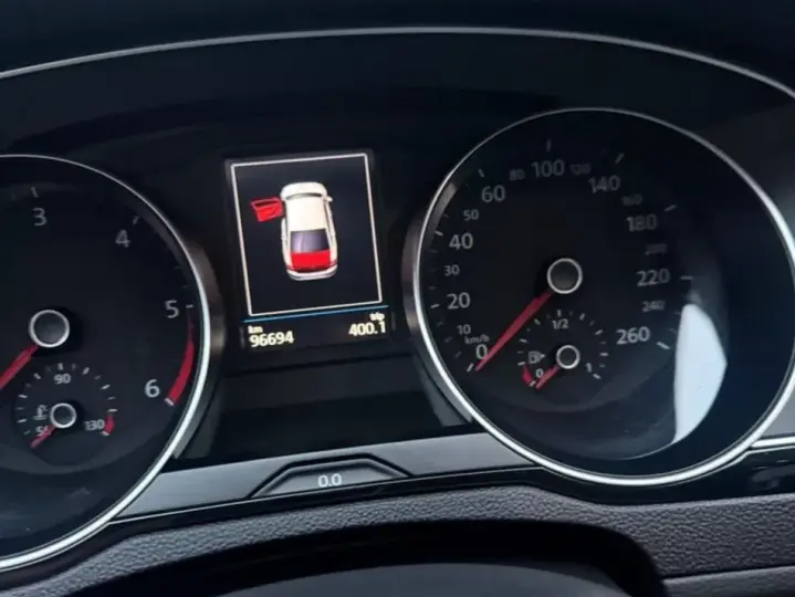 Volkswagen Passat B8 2.0 TDI DSG Highline