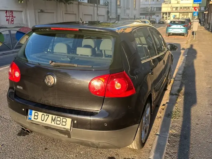 Volkswagen Golf V