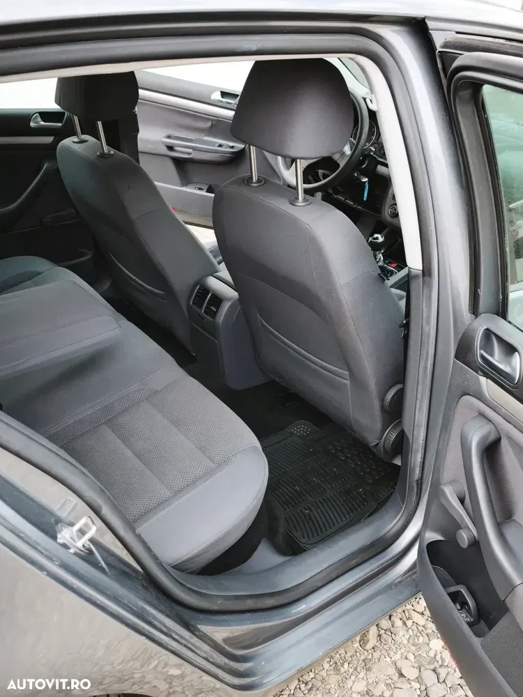 Volkswagen Golf V 1.9 TDI Trendline — imagine 2