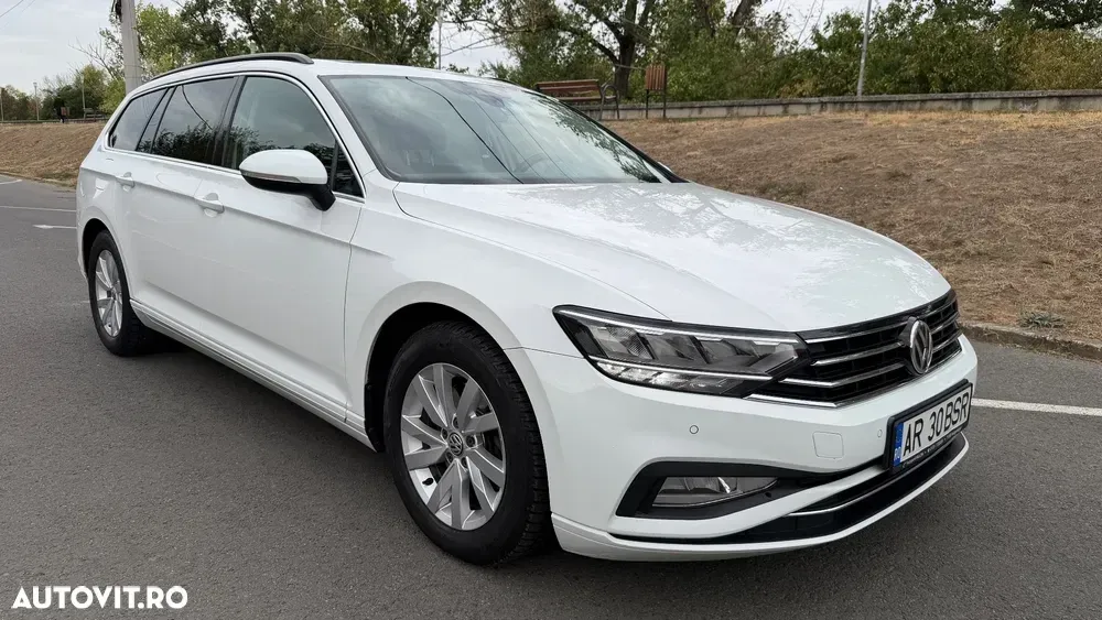 Volkswagen Passat B8 2.0 TDI DSG Trendline — imagine 3