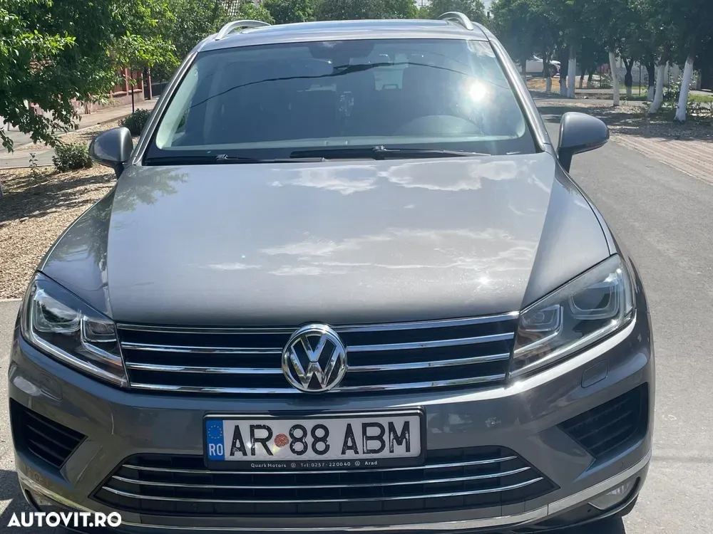 Volkswagen Touareg II 3.0 V6 TDI SCR Blue Motion DPF Automatik — imagine 6