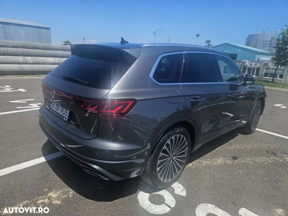 Volkswagen Touareg III V6 TDI Elegance — imagine 2