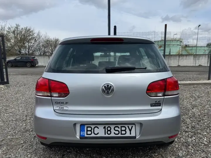 Volkswagen Golf 1.6 Highline