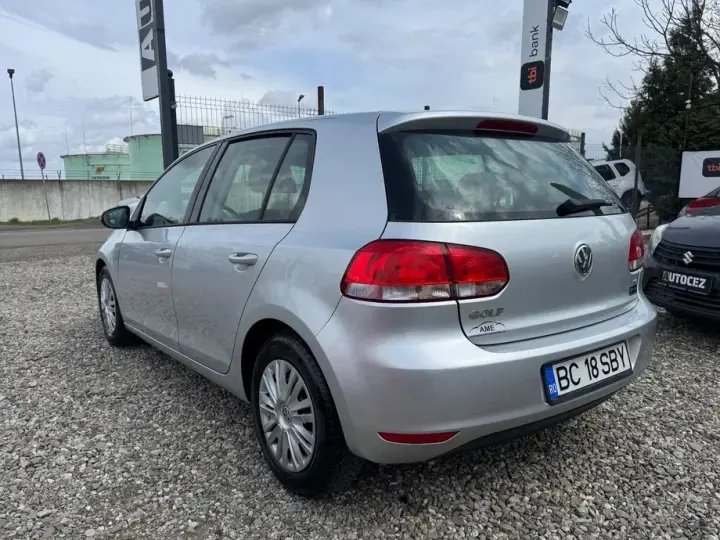 Volkswagen Golf 1.6 Highline